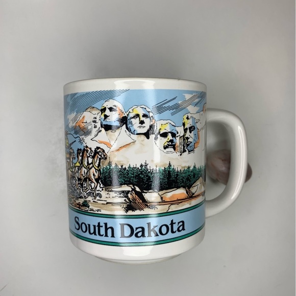 Other - Vintage South Dakota Mt Rushmore Coffee Cup